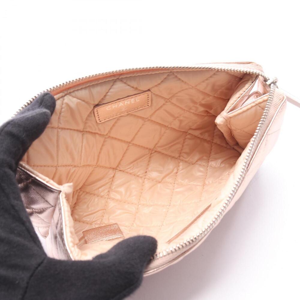 CHANEL Pink Lambskin Leather Pouch - Picture 3 of 8